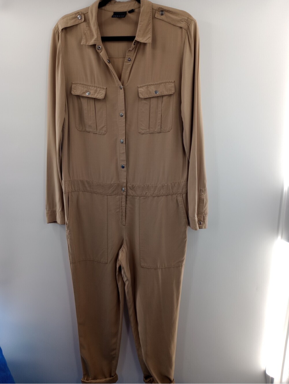 Trouve Women's Jumpsuit Light Brown Tan Size S Snaps 082
